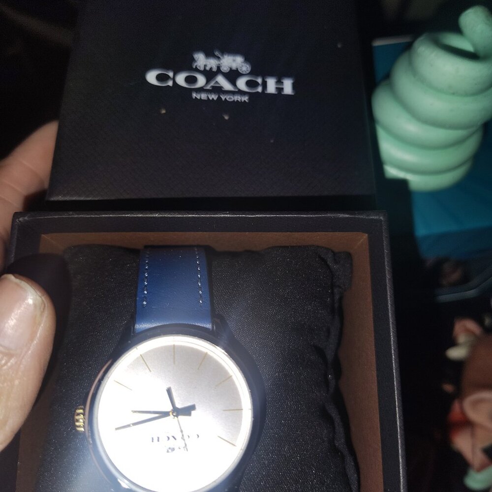 Coach watch - Picture 2 of 2